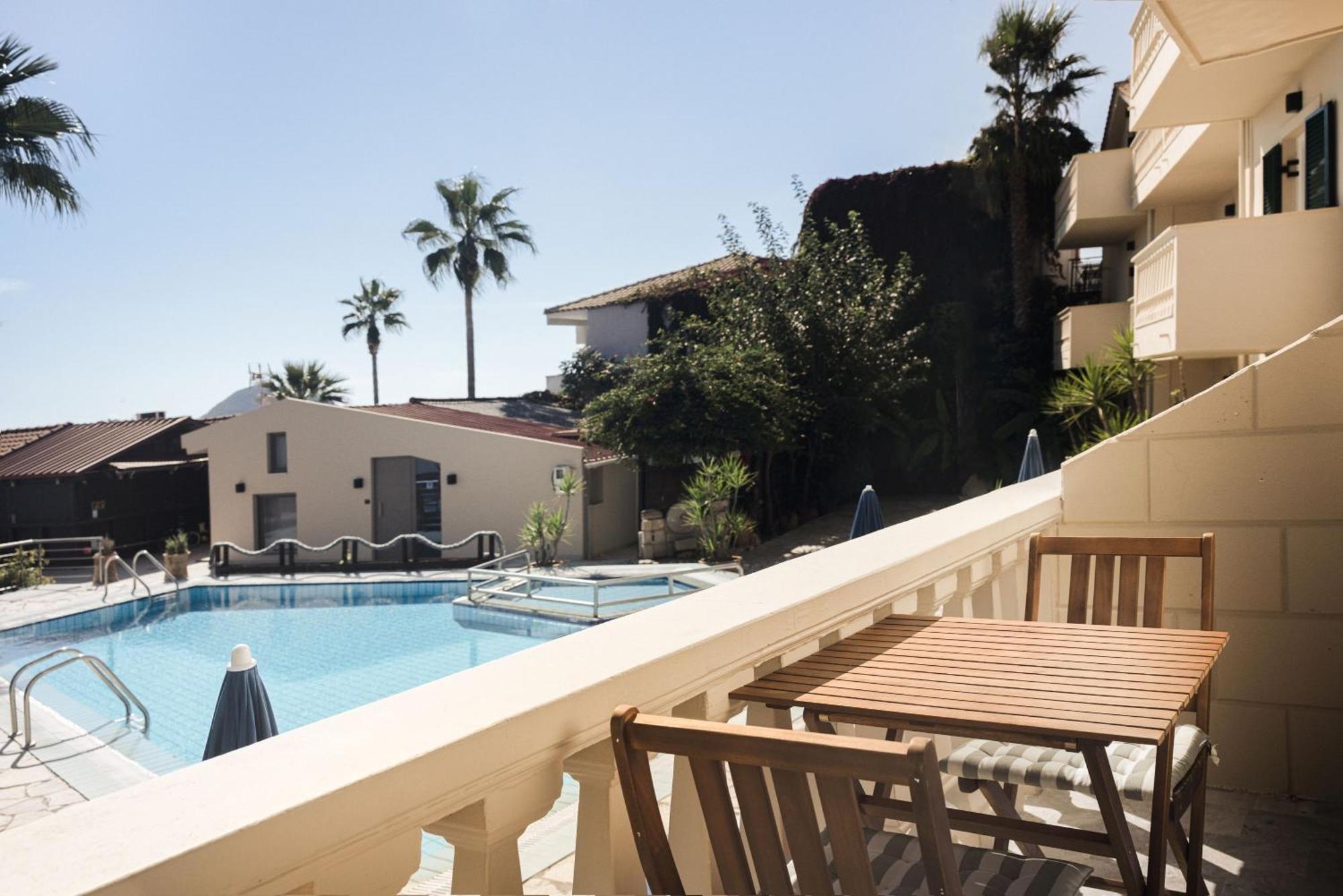 Manthos Beachfront Apartments Laganas Extérieur photo