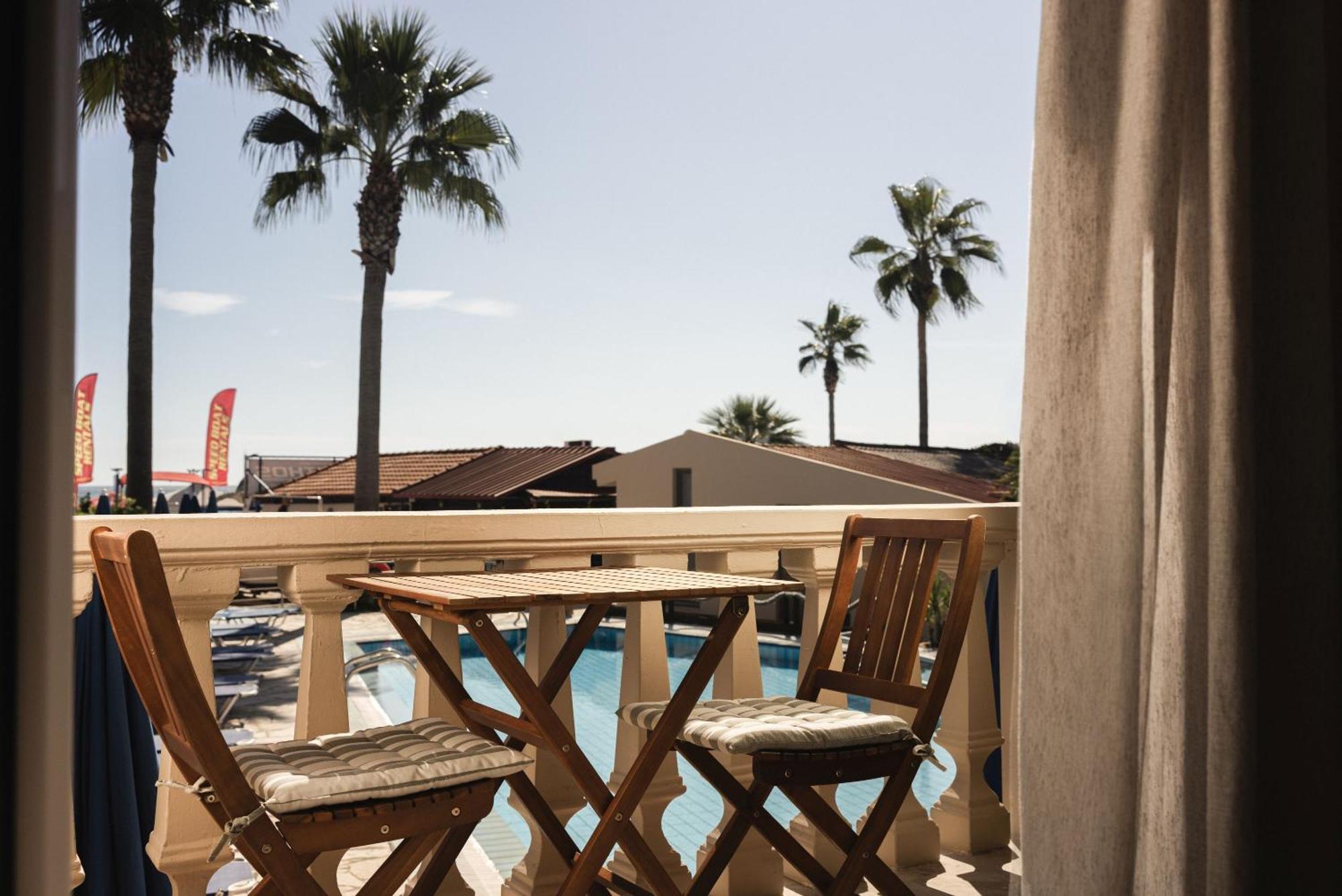 Manthos Beachfront Apartments Laganas Extérieur photo